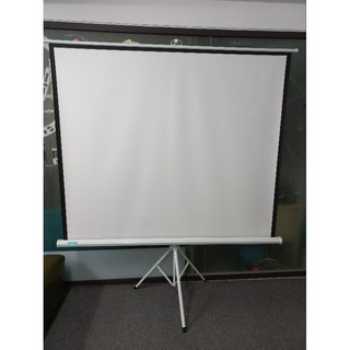 Màn chiếu 3 chân 84inch 1m5 x 1m5