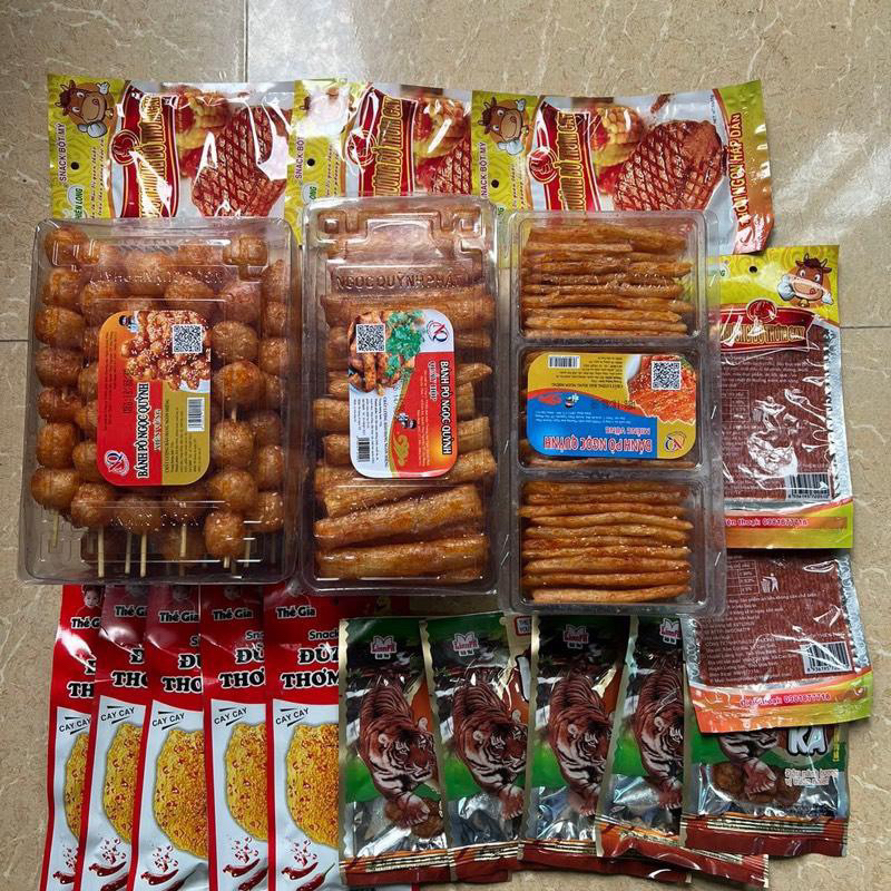 Combo6,5 :1hộp bò xiên, 1hộp bò quẩy thanh,1hộp bò miếng vừng, 5gói hổ kaka, 5gói hương bò thơm cay,