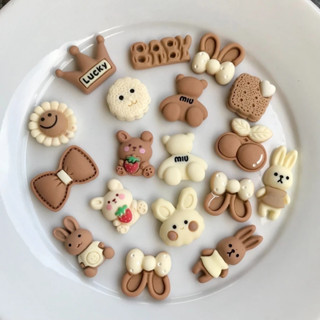 Set Charm 3D ngẫu nhiên gắn dép Cross, Sticker gắn dép crocs cực xinh, Charm 3D Đá sẵn chân đen