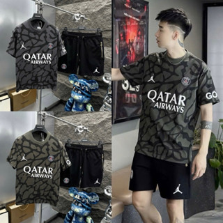 Bộ quần áo cộc thể thao nam QATAR phủ hoạ tiết rằn ri ngực thêu logo tròn kèm chữ hãng