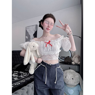 Set bộ áo trễ vai croptop tay bồng phối ren đính nơ mix quần dài ống suông viền ren sang chảnh LuciK Shop SB0028