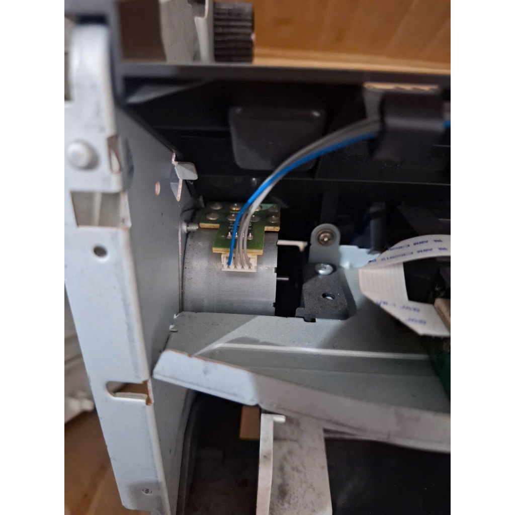 Motor chính máy in HP 107a 107w ( bóc máy)