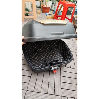 Thùng sau Givi E43 + bộ đế