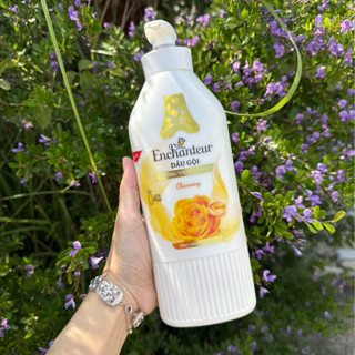 Dầu Gội Enchanteur Charming Dưỡng Tóc Siêu Mượt 650g