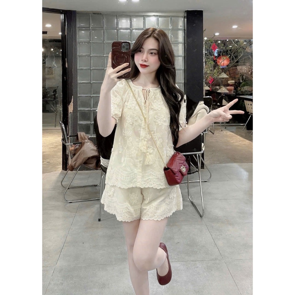 Set đồ nữ Canna chất vải thô thêu hoa nổi hai lớp mềm mại, Bộ đồ nữ áo ngắn tay kèm quần short trẻ trung thời trang HEBE | BigBuy360 - bigbuy360.vn