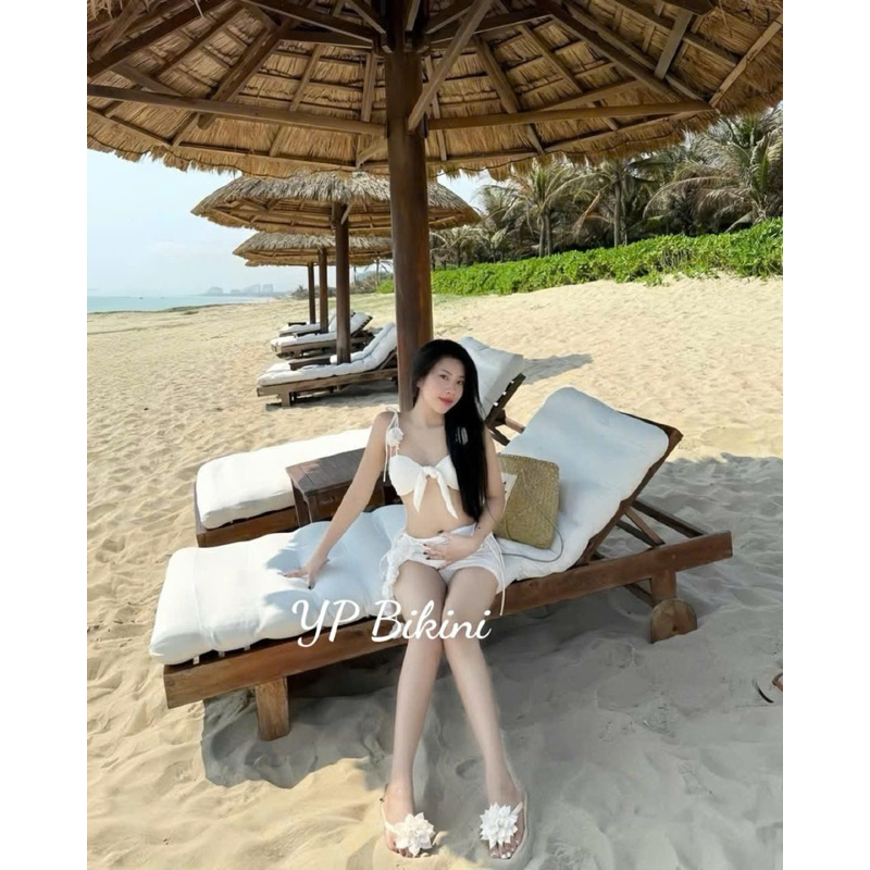 Bikini 3 mảnh bikini đi biển set 3 món gắn hoa trắng , Hàng cao cấp . Hình shop chụp ( che tên) | BigBuy360 - bigbuy360.vn
