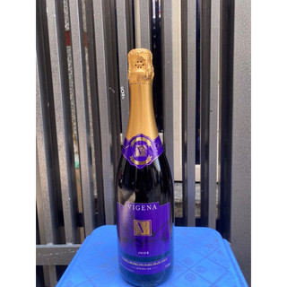 Nước Nho Có Ga Úc VIGENA Sparkling Dark Grape Juice 750ml- Vị Nho Đỏ ( Nho Tím)-Date 06.11.2026