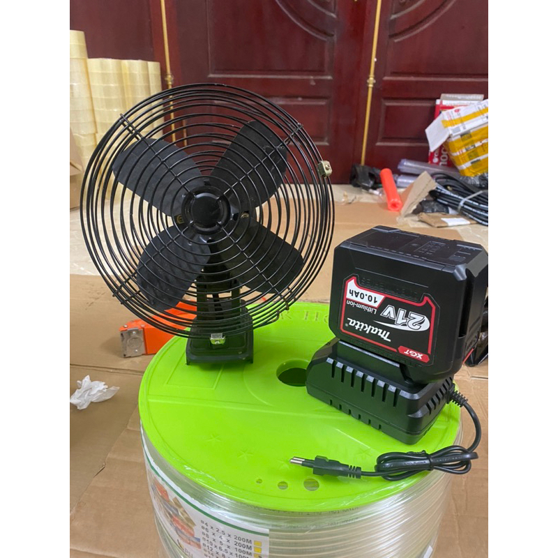 Quạt chạy pin Makita 8 inch, dùng pin makita 20cell siêu bền, sử dụng chân pin phổ thông.