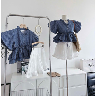 Áo croptop tay phồng + chân váy