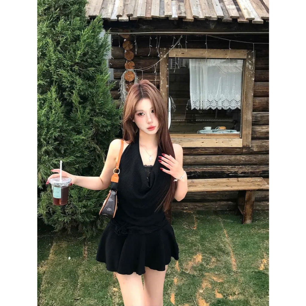 Đầm Cổ Yếm Hở Lưng, Đầm Váy Ôm Body Cổ Yếm Tùng Xoè Màu Đen Sang Chảnh Tiểu Thư Cho Nàng Đi Tiệc, Đi Chơi Đều Xinh | BigBuy360 - bigbuy360.vn