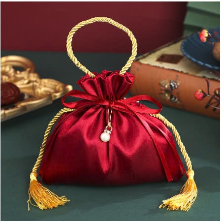 1 CÁI---Túi đựng kẹo cưới 16cm *17cm  19x20 cm tua rua màu đỏ tía, túi đựng tiền may mắn, TÚI ĐỎ LỤA--1 CÁI--
