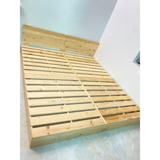 Giường pallet gỗ thông kích thước 2m2x2m,cao 10cm ốp viền,giường pallet decor nhà nghỉ homestay