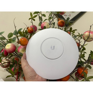 phát wifi unifi ac pro có box đẹp 97% bh 12 tháng