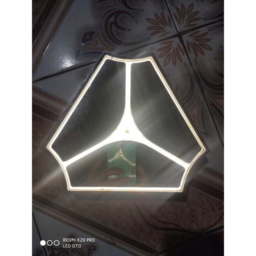 Logo Led  cho xe Howo G7 chạy điện 24v