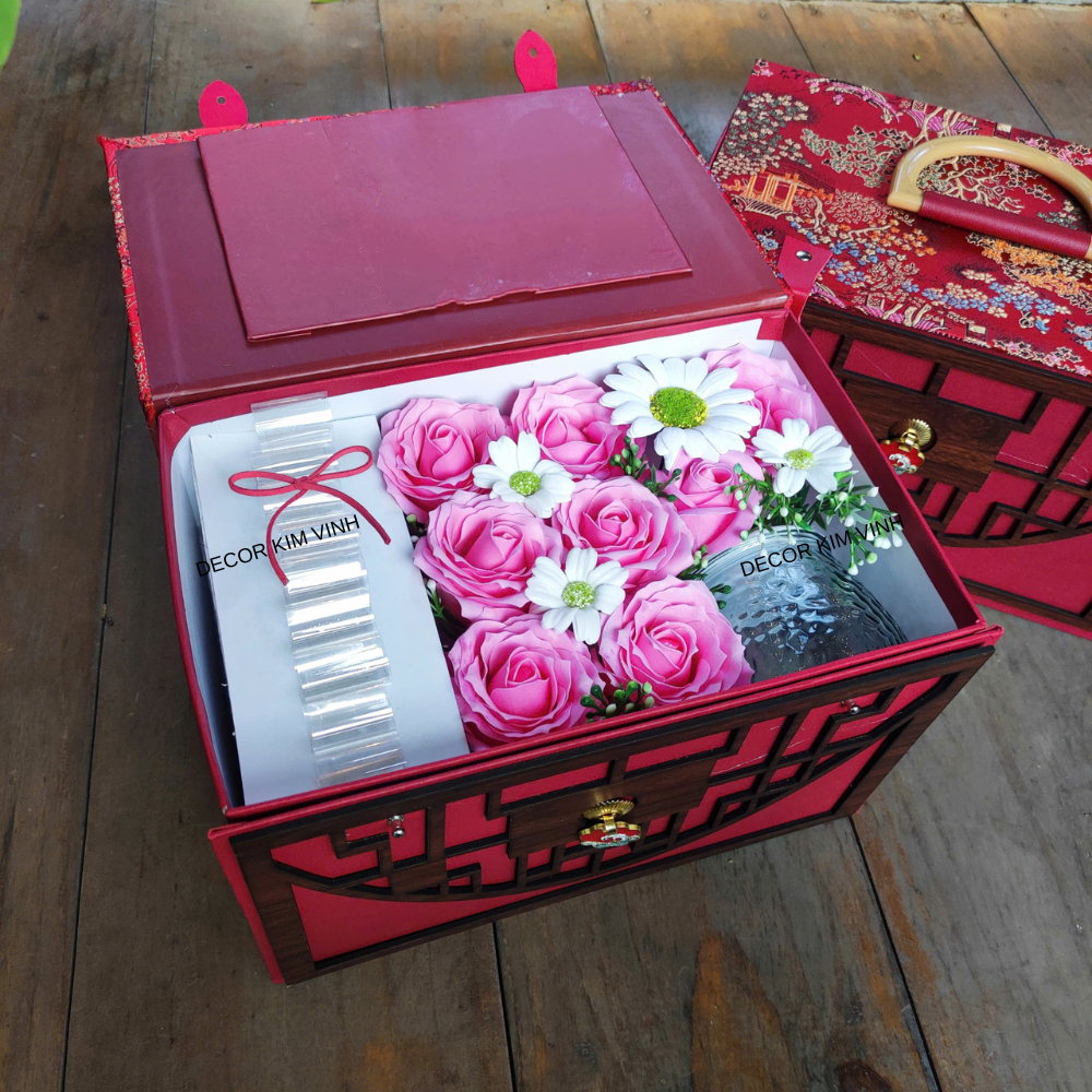Hộp Quà Hộp Hoa QUA30 Quà Tặng Ý Nghĩa 8/3, Sinh Nhật, Valentine