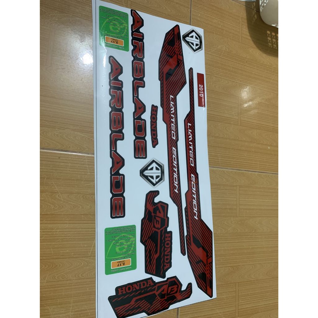 Tem ab 2010 đỏ đen