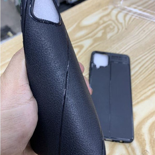 Ốp Samsung A12 , A02S dẻo đen kiểu da