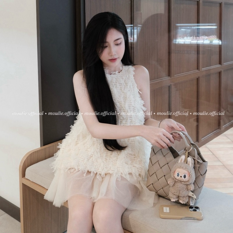 MOULIÉ | 𝐂𝐫𝐞𝐚𝐦𝐢𝐞 𝐒𝐞𝐭 Áo yếm ren xù chân váy lưới xoè