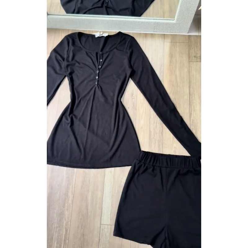 Set Len Gân Cài Khuy Tăm Dài Tay + Quần Short Ôm Set Tăm Gân Co Dãn 4 Chiều Hot Hit | BigBuy360 - bigbuy360.vn
