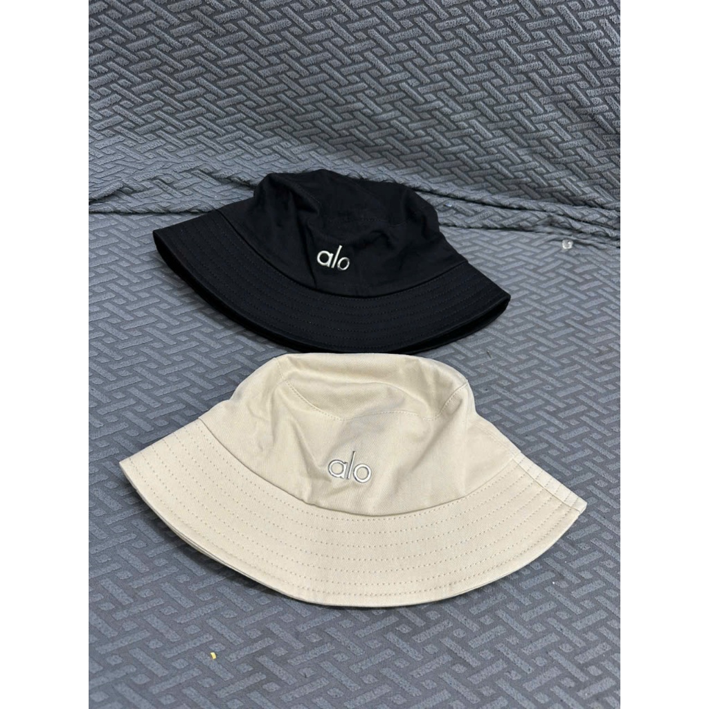 mũ vành tròn vải tag chữ alo