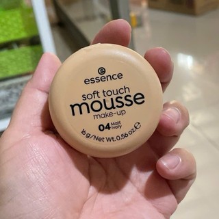 Phấn tươi Đức Essence Soft Touch Mousse Makeup