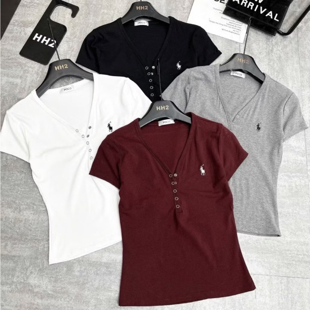 Stock- Áo thun kiểu cổ cúc thêu ngựa form ôm, Áo phông nữ cổ tim body SHORTSHOP