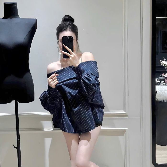 Áo Trễ Vai Kẻ Xanh Than Tay Bồng Fom Rộng Sang Chảnh | BigBuy360 - bigbuy360.vn