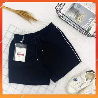 Quần đùi nữ chất umi hàn co giãn nhiều cực xinh hoạ tiết sọc chữ 2 bên sườn phong cách thể thao
