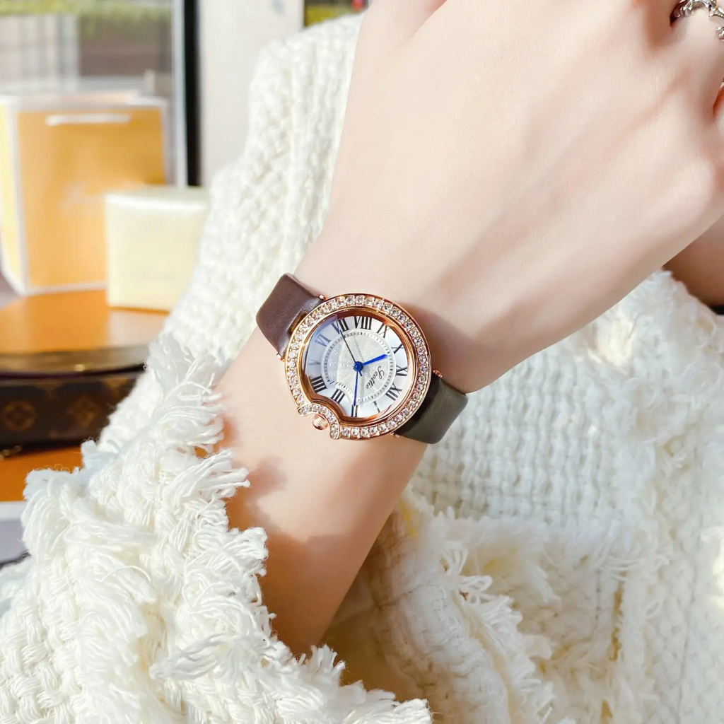 Đồng hồ nữ scottie 9556 dây da viền nạm đá size 30mm kèm hộp