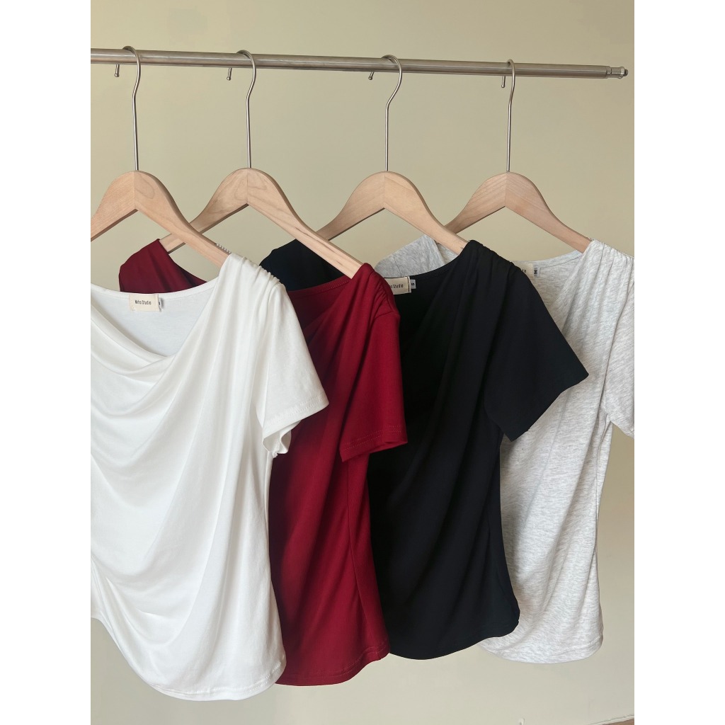 XẢ HÀNG GIÁ GỐC Áo Thun Cổ Thuyền Đổ, Áo Thun Zip Chất Vải Co Dãn Thoáng Mát, Áo Phông Kiểu Dáng Vừa Miho House | BigBuy360 - bigbuy360.vn