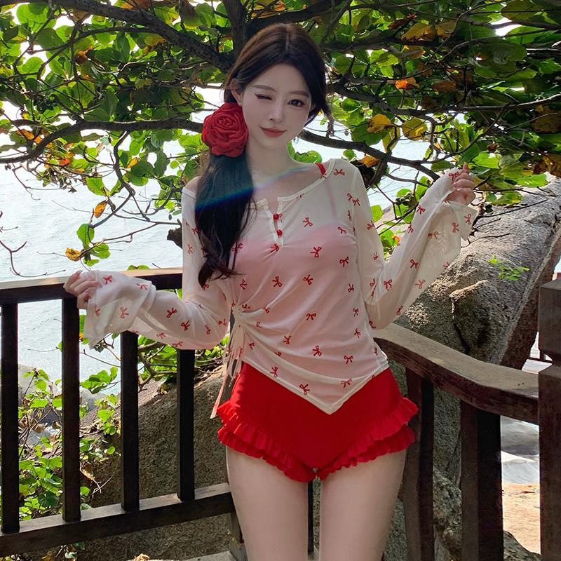 Set bikini 2 chi tiết đi biển, Áo ngoài họa tiết nơ đỏ . Đồ bơi nữ đi biển quyến rũ sẵn đệm mút freesize <45kg - Mã H16 | BigBuy360 - bigbuy360.vn