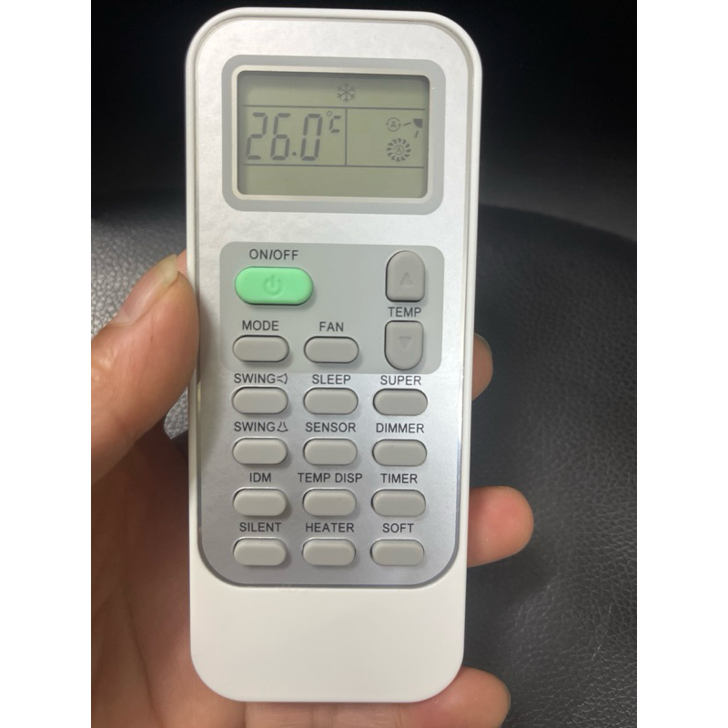 Điều khiển điều hoà Hisense đa năng( dùng cho tất cả các mẫu  đh Hisense ko cần nhập mã) tặng kèm pi