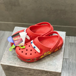 Dép Sục Crocs Đục Lỗ Mcqueen Ô Tô Đỏ Thời Trang Mang Đi Du Lịch Chống Trơn Trượt Cao Cấp
