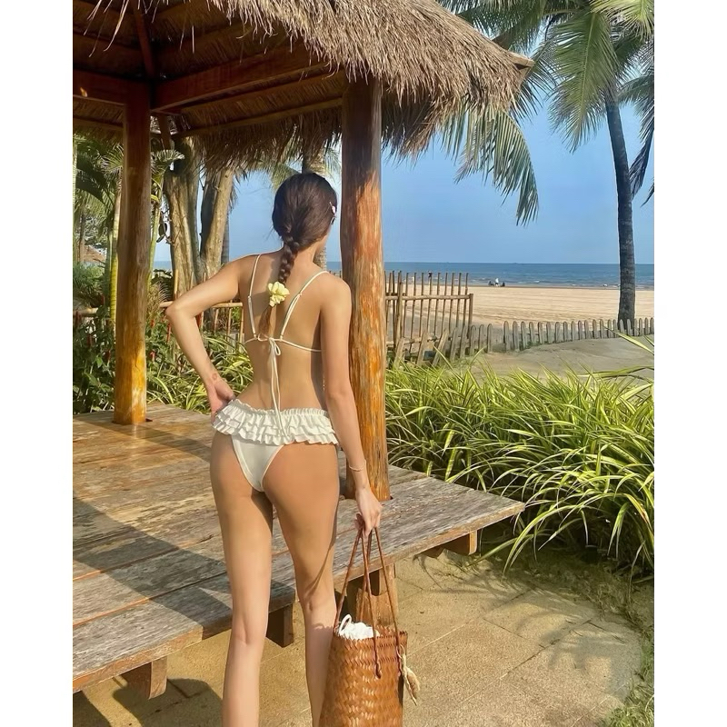 Bikini mẫu mới. Bikini 2 mảnh bèo đính nơ . Hình shop quay sẵn hàng- che tên | BigBuy360 - bigbuy360.vn
