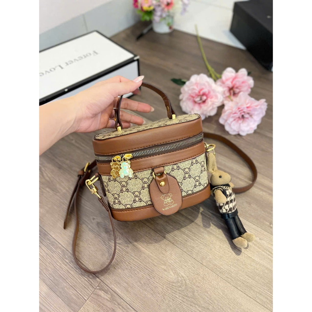 Túi Cốp Nữ Đeo Vai Sang Trọng Kèm Charm – Túi Xách Nữ Cổ Điển Đựng Mỹ Phẩm, Đi Làm Đi Chơi - HT091 | BigBuy360 - bigbuy360.vn