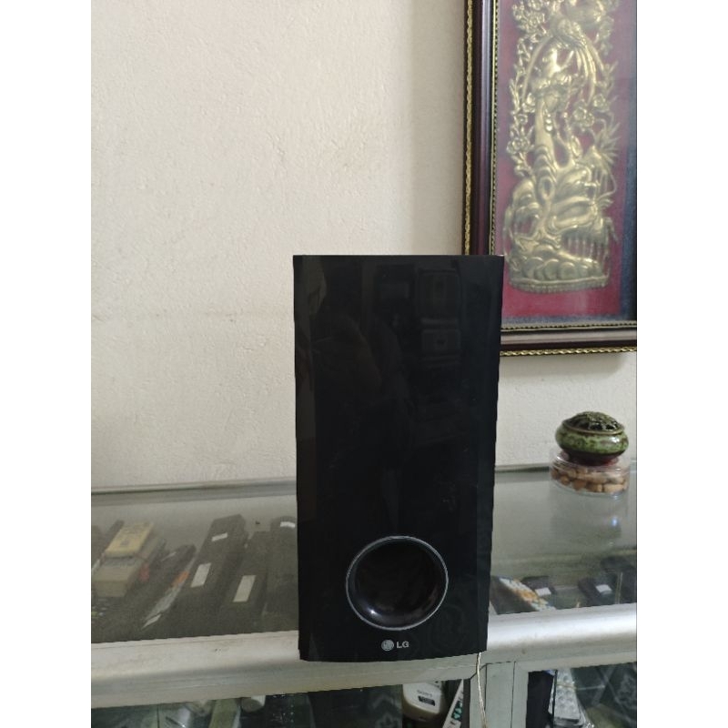 loa sub hơi LG SH35SD W - cs 120w 8omh - hàng cũ bóc dàn thanh lý đẹp - nghe hay bass lực.ok.