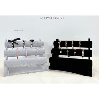 Kệ treo trang sức 3 tầng nhung đen, xám trưng bày vòng, lắc Rubyhouse68