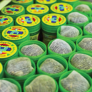 Hít Thảo dược Hong Thai Thái Lan - Hũ 10gr