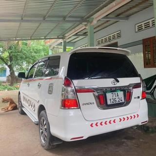 ốp biển số innova 2006-2015 có đèn