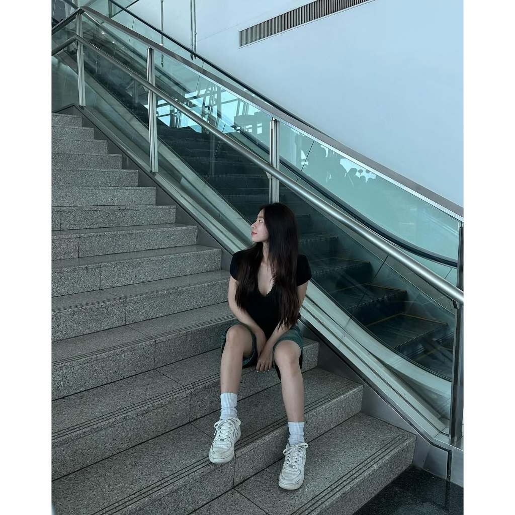 Áo Giselle Nữ Tay Ngắn Cổ V Phối Viền Ren Xinh Xắn EROTAS Giveme.clothing_saigon | BigBuy360 - bigbuy360.vn