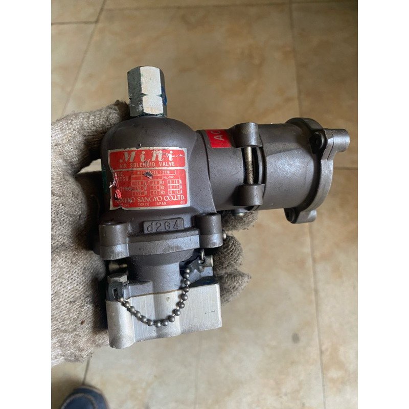 VAN ĐIỆN TỪ/ MINI AIR SOLENDID VALVE/ New 90%/ KANEKO ,Japan  100v