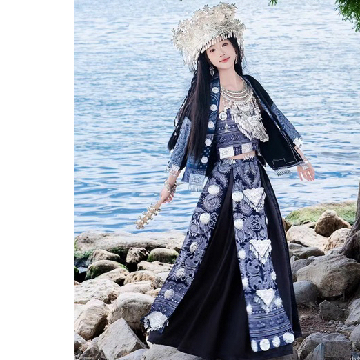Trang phục Miêu cương truyền thống