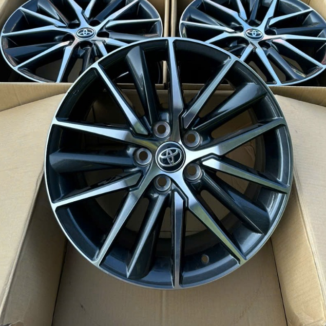 Mâm zin theo xe Toyota Camry 2022 18 inch