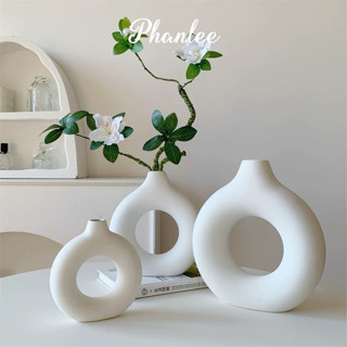 Bình hoa nhựa hình bánh donut