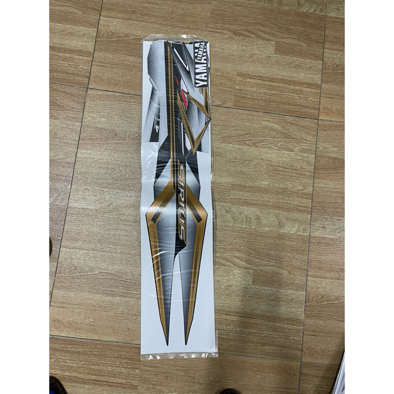 tem dán 3 lớp zin chính hãng xe Sirius đời 2008-2013 đen bạc.trắng bạc