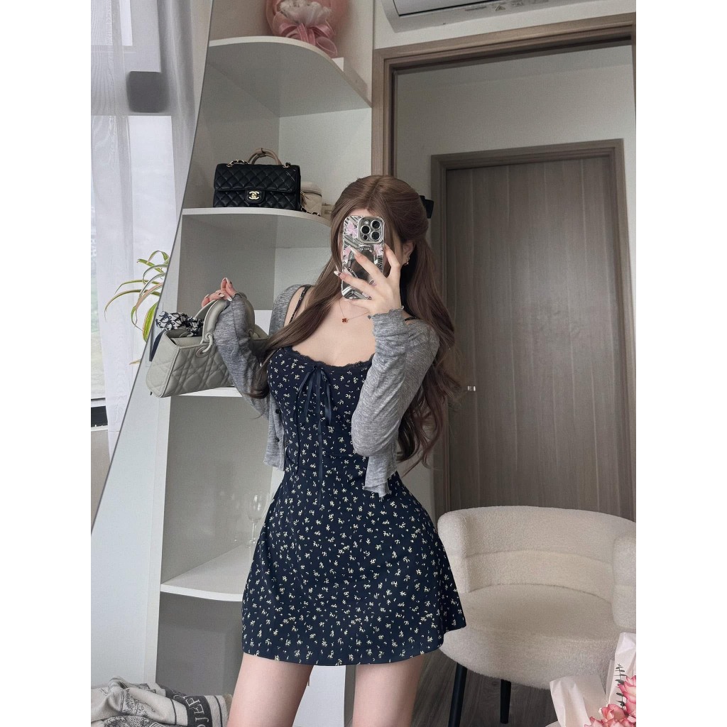 [VIDEO/ SẴN] SET VÁY HAI DÂY HOA NHÍ ÔM BODY KÈM ÁO KHOÁC CARDIGAN XÁM TRẮNG SIÊU XINH S39 | BigBuy360 - bigbuy360.vn