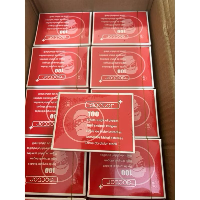 Hộp 100 cái Dao Mổ Doctor số 11 dùng nặn mụn, dao rạch mụn