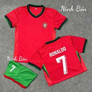  Bộ Quần Áo Đá Bóng Đội Tuyển Bồ Đào Nha Euro 2024  Trẻ Em  - in Sẵn RONALDO 