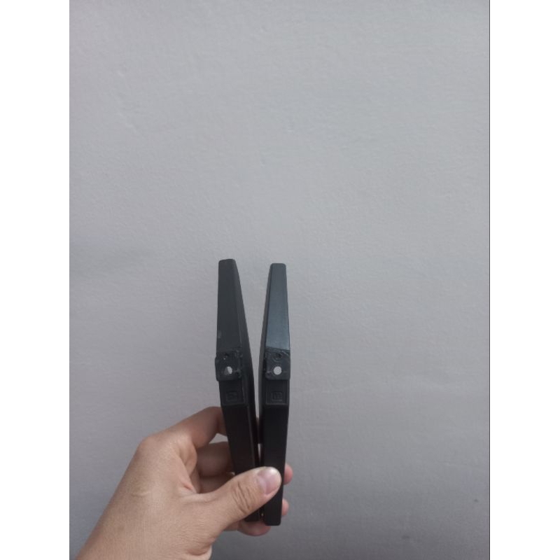 Chân lắp cho tivi coocaa 32 inch loại có 1 lỗ vít lắp chân