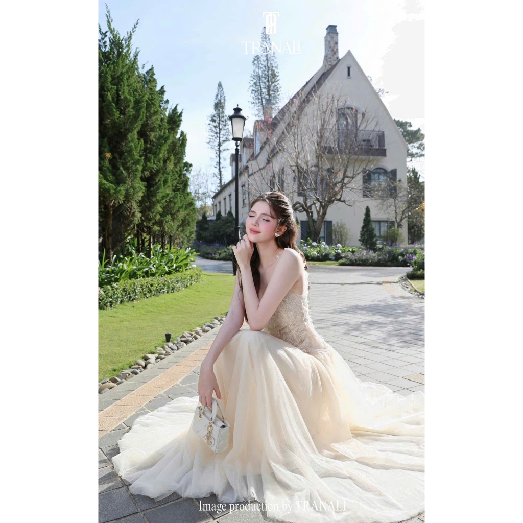 A79 Đầm 2 dây bảng dự tiệc tùng xòe phối lưới nhẹ nhàng sang trọng Vân Akara | BigBuy360 - bigbuy360.vn